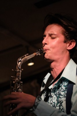 Tom Waters image from Louie Big Band